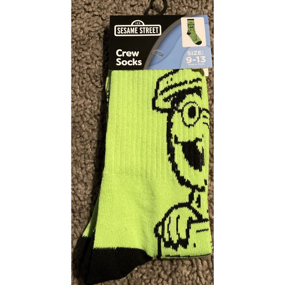 Sesame Street Oscar The Grouch Mens Size 9-13 Gray Novelty Crew Socks 1 Pair